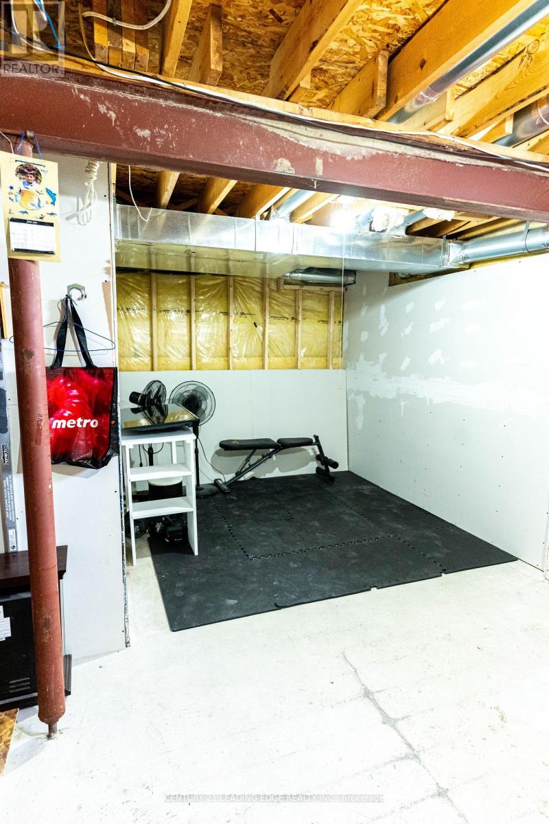 27 Mantz Crescent, Whitby, Ontario  L1R 0L3 - Photo 27 - E12936226