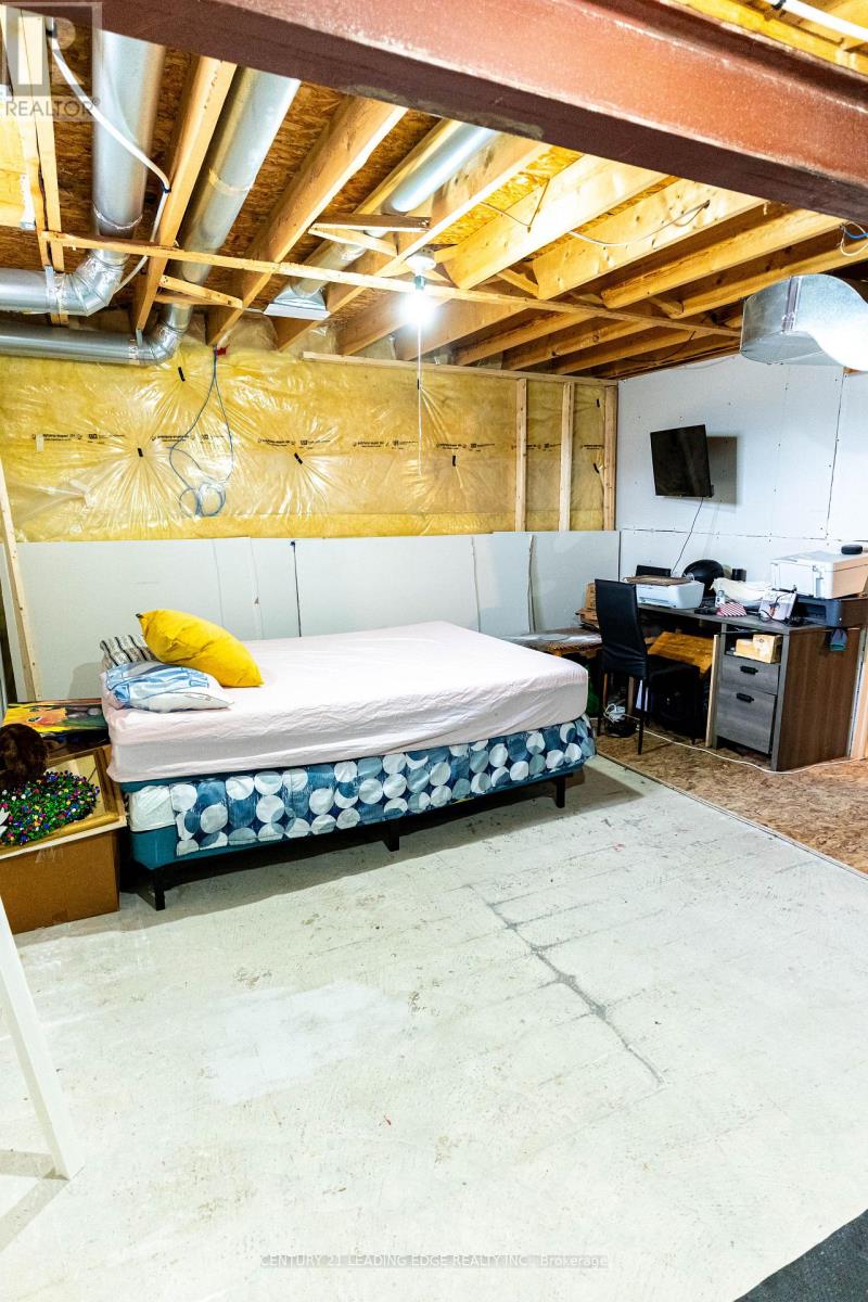 27 Mantz Crescent, Whitby, Ontario  L1R 0L3 - Photo 28 - E12936226