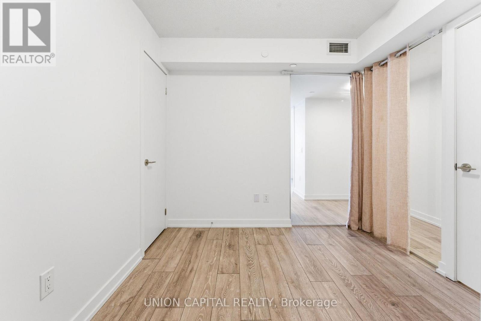 1403 - 1455 Celebration Drive, Pickering, Ontario  L1W 0C3 - Photo 11 - E12939128