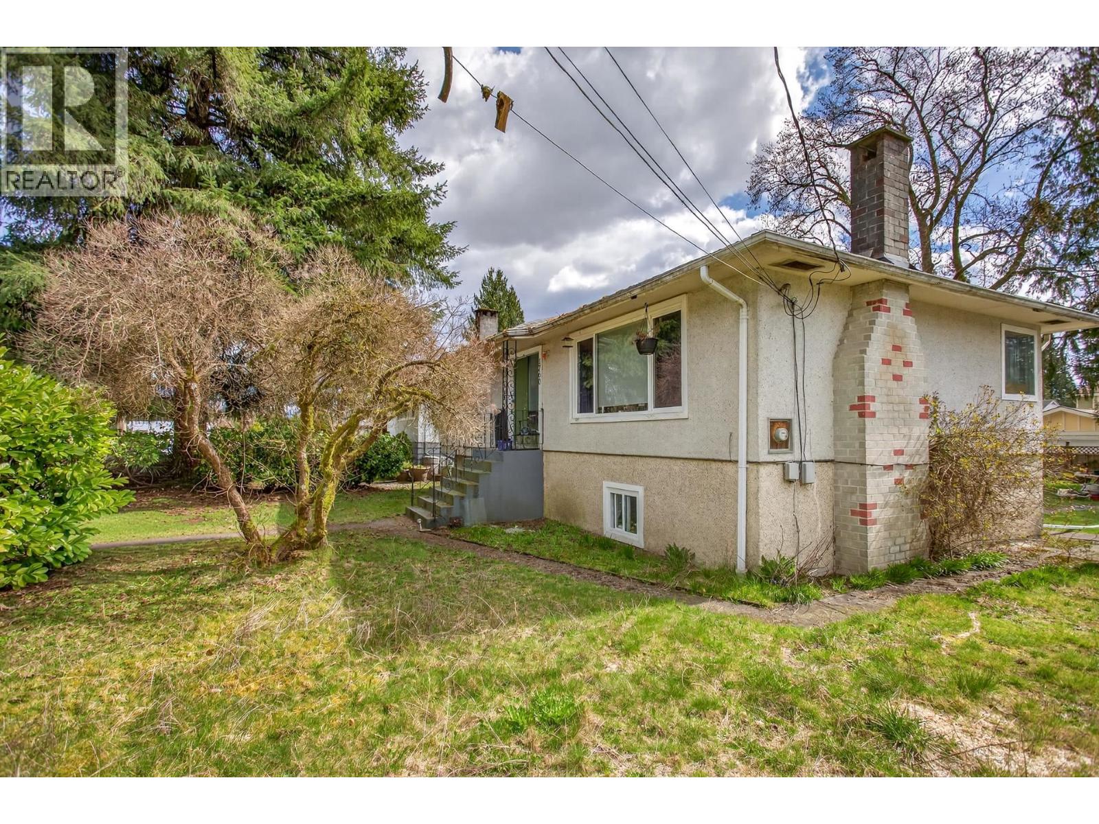 1760 Jensen Avenue, Port Coquitlam, British Columbia  V3B 2E3 - Photo 3 - R3105685