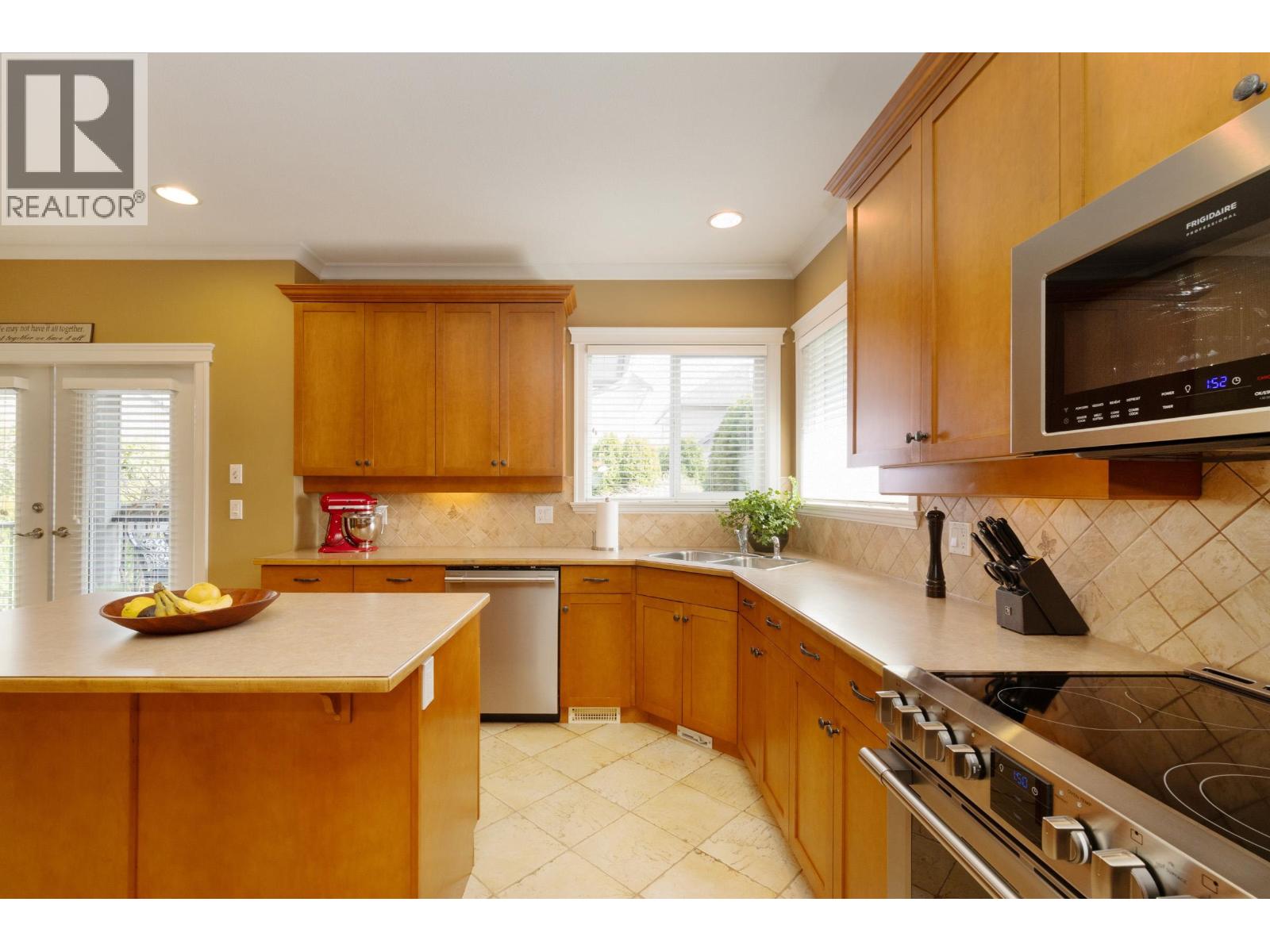 11240 Blaney Way, Pitt Meadows, British Columbia  V3Y 2V3 - Photo 9 - R3104870