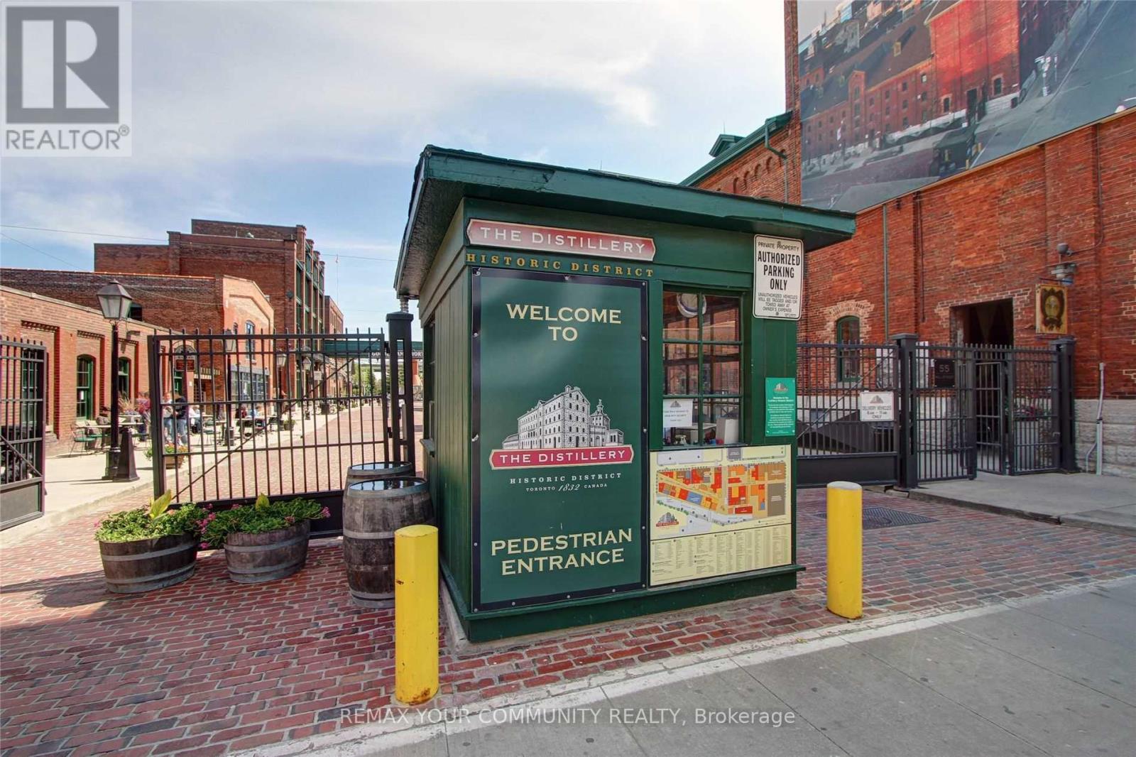 810 - 60 Tannery Road, Toronto, Ontario  M5A 0S8 - Photo 25 - C12945864