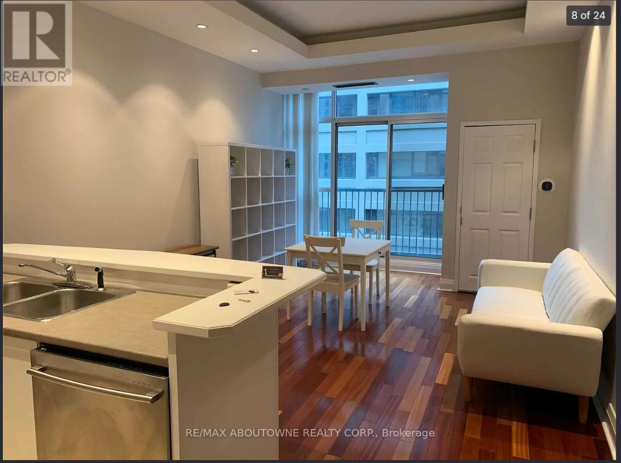 606 - 8 WELLESLEY STREET E, Toronto, Ontario