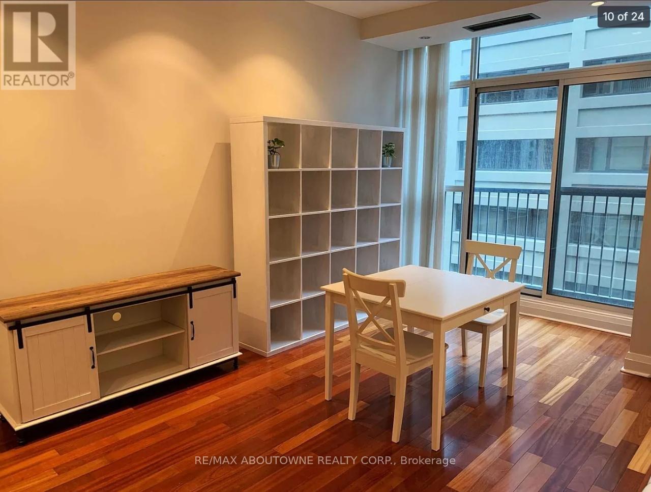 606 - 8 Wellesley Street E, Toronto, Ontario  M4Y 3B2 - Photo 3 - C12945866