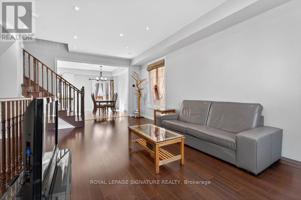 28 Tisdale Avenue, Toronto, Ontario  M4A 1Y5 - Photo 7 - C12945910