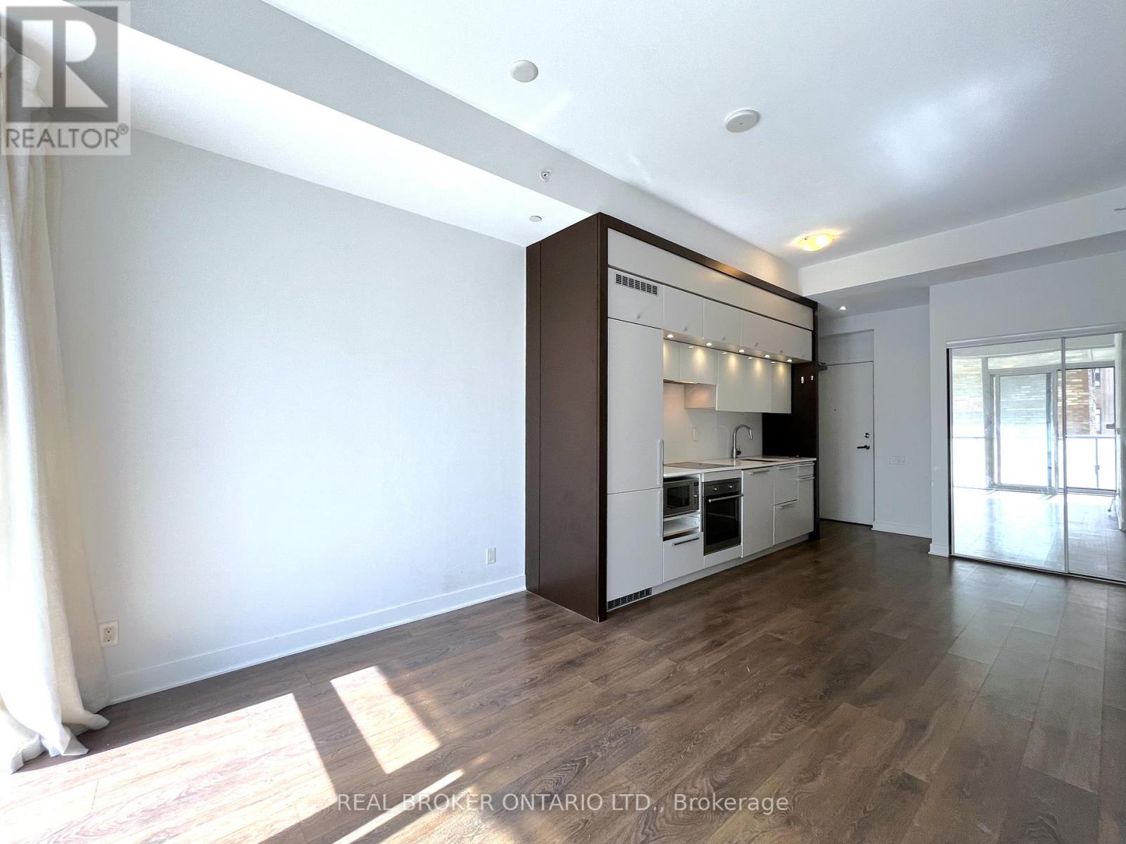 401 - 15 Grenville Street, Toronto, Ontario  M4Y 0B9 - Photo 5 - C12945948