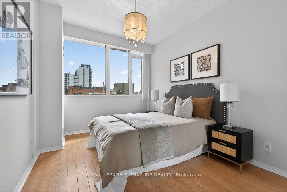 707 - 555 Yonge Street, Toronto, Ontario  M4Y 3A6 - Photo 12 - C12945978