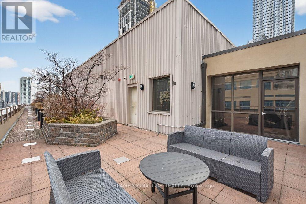 707 - 555 Yonge Street, Toronto, Ontario  M4Y 3A6 - Photo 18 - C12945978