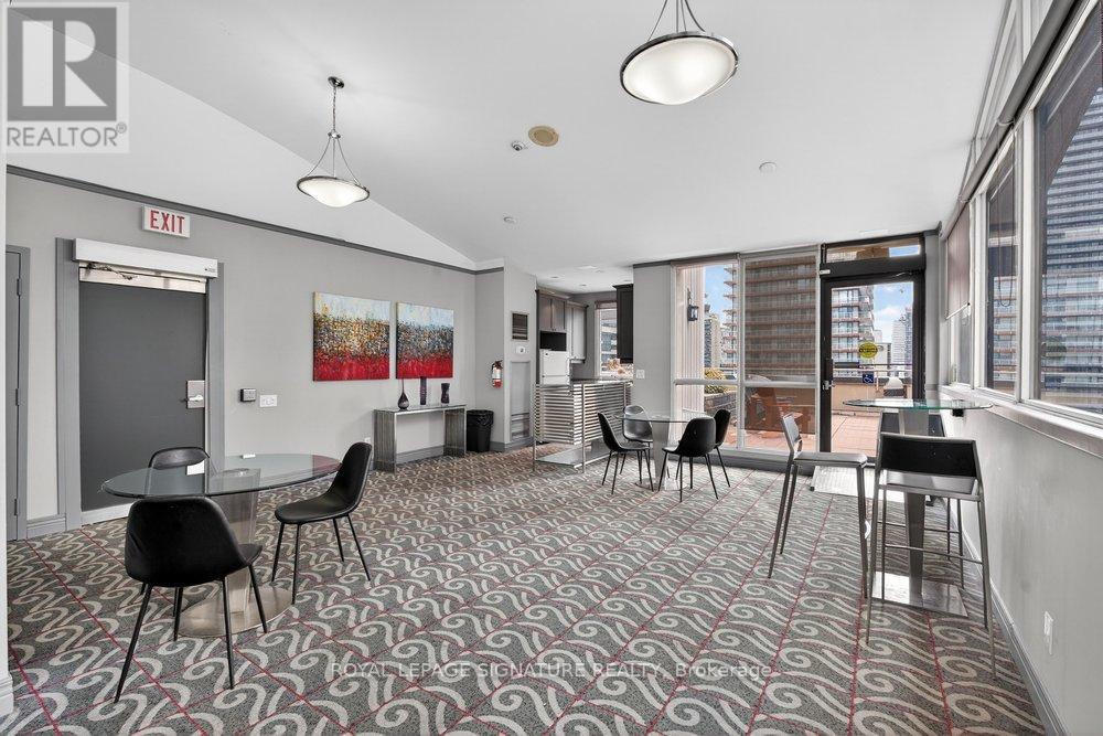 707 - 555 Yonge Street, Toronto, Ontario  M4Y 3A6 - Photo 23 - C12945978