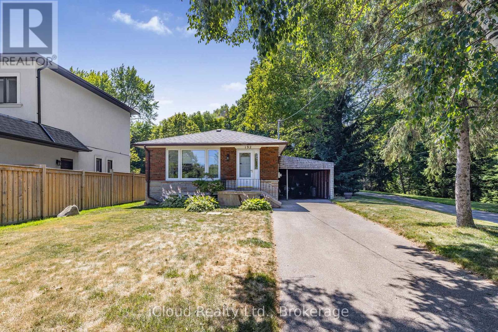 192 BEECHGROVE DRIVE, Toronto, Ontario