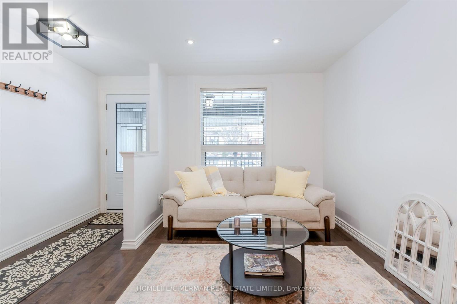 195 Torrens Avenue, Toronto, Ontario  M4J 2P6 - Photo 10 - E12945934