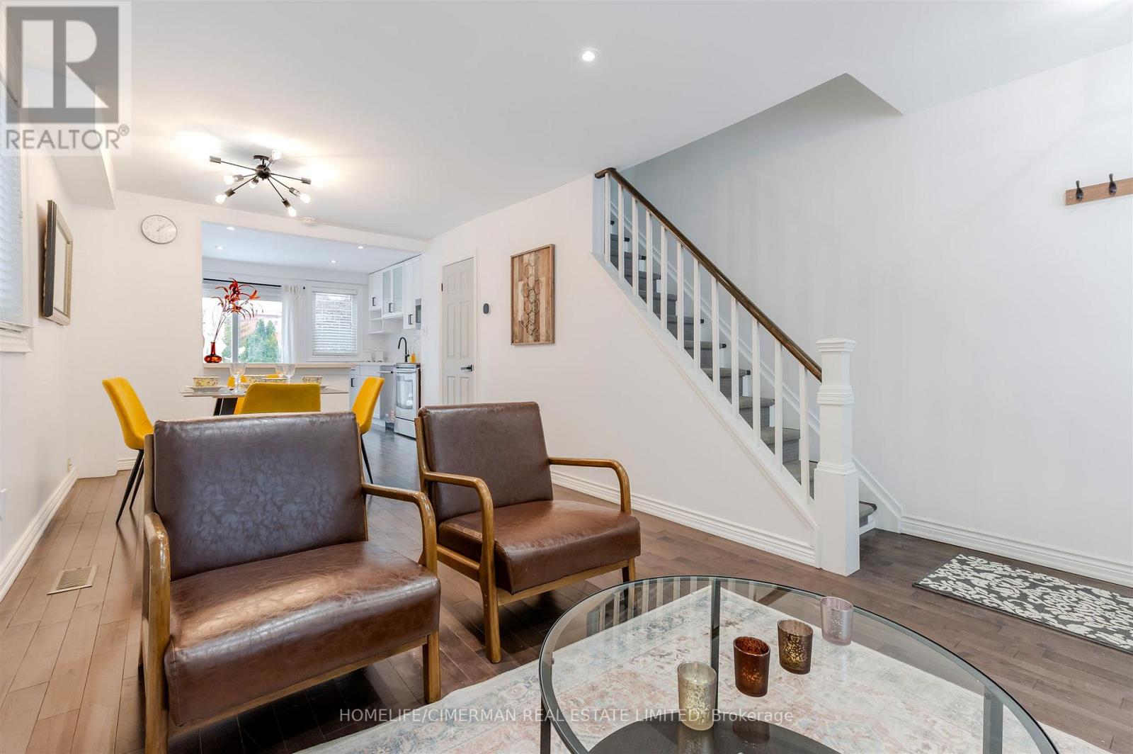 195 Torrens Avenue, Toronto, Ontario  M4J 2P6 - Photo 8 - E12945934