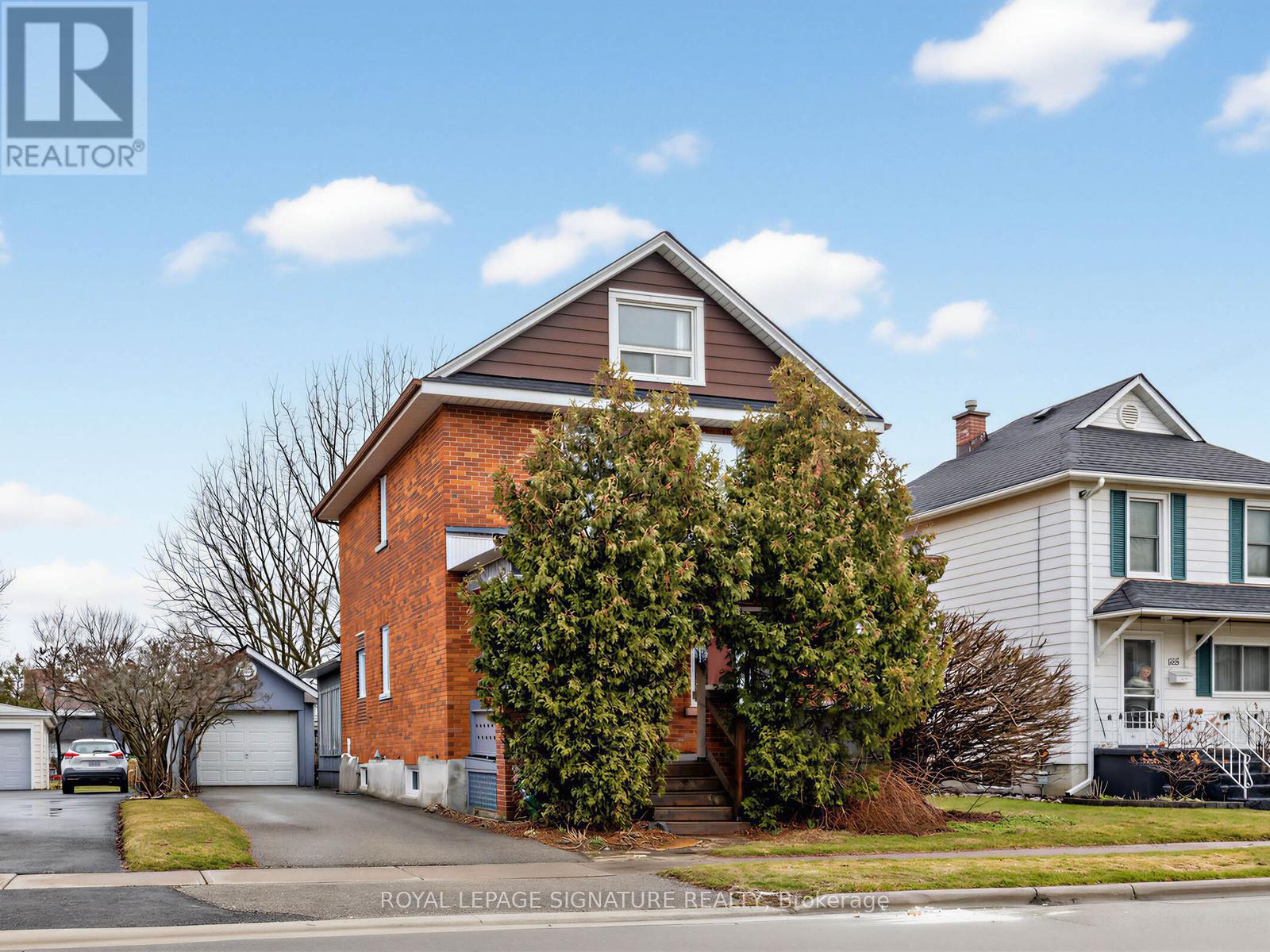 151 Burk Street, Oshawa, Ontario  L1J 4C2 - Photo 3 - E12945974