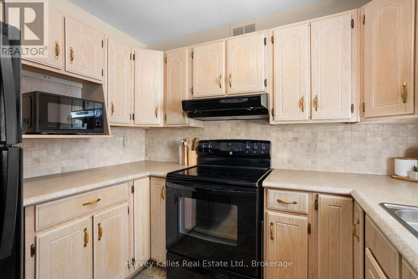 29 Glenwood Drive, Huntsville, Ontario  P1H 1B6 - Photo 9 - X12822100