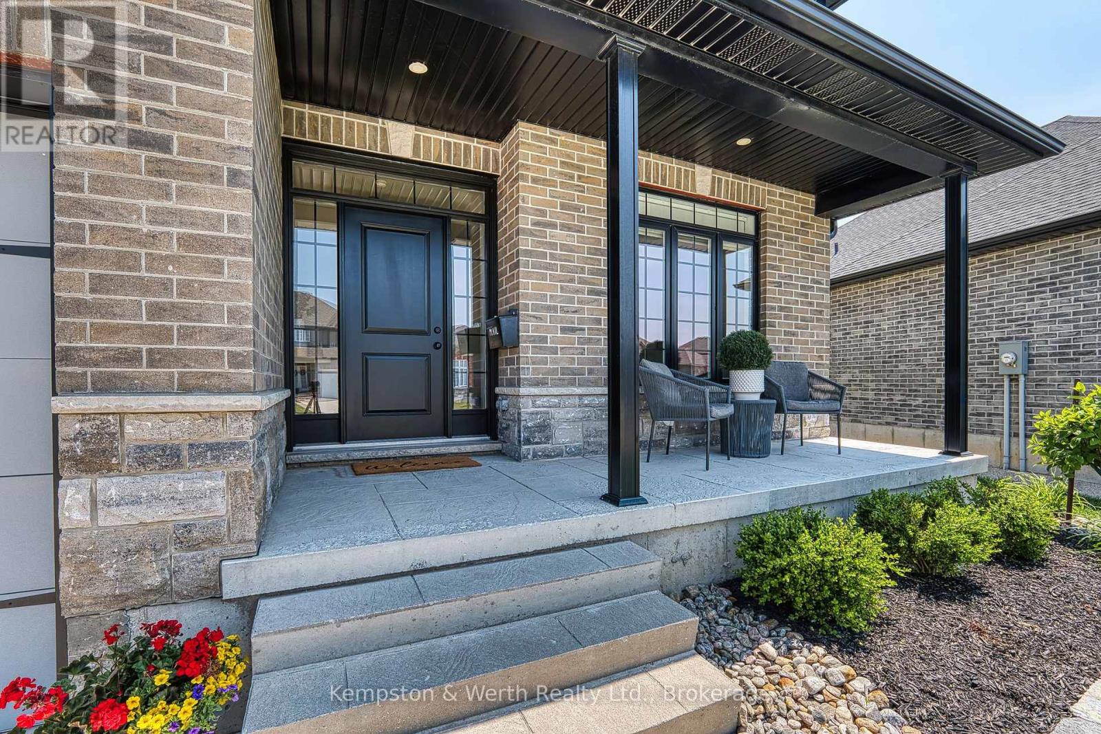 71 Forbes Crescent, North Perth, Ontario  N4W 0B8 - Photo 8 - X12814870