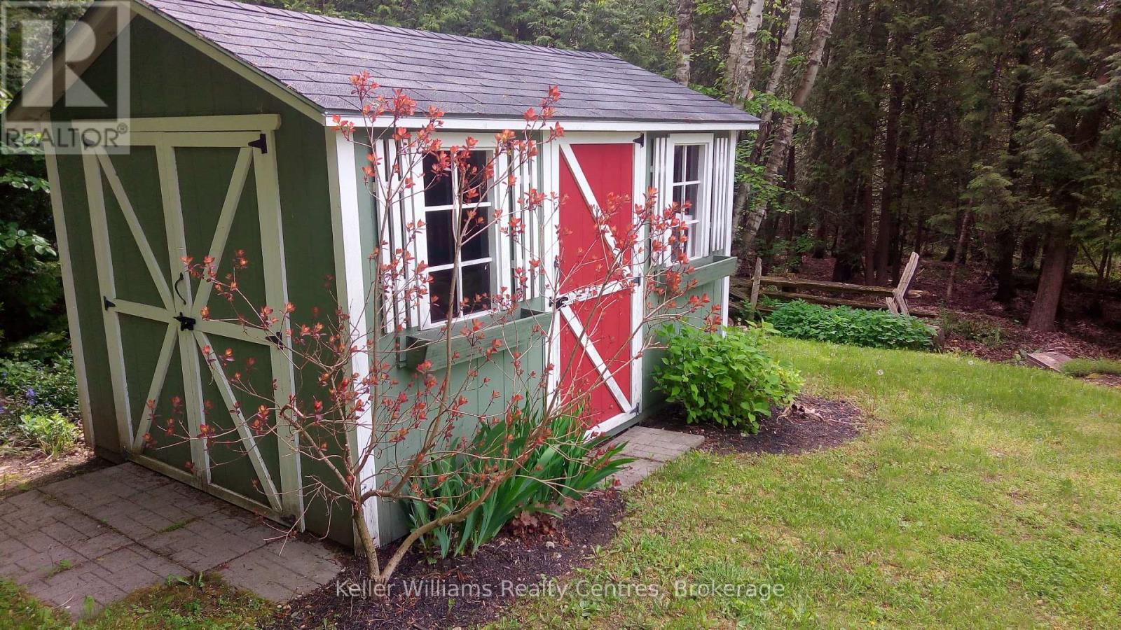 12 Twelfth Avenue, South Bruce Peninsula, Ontario  N0H 2T0 - Photo 38 - X12908146