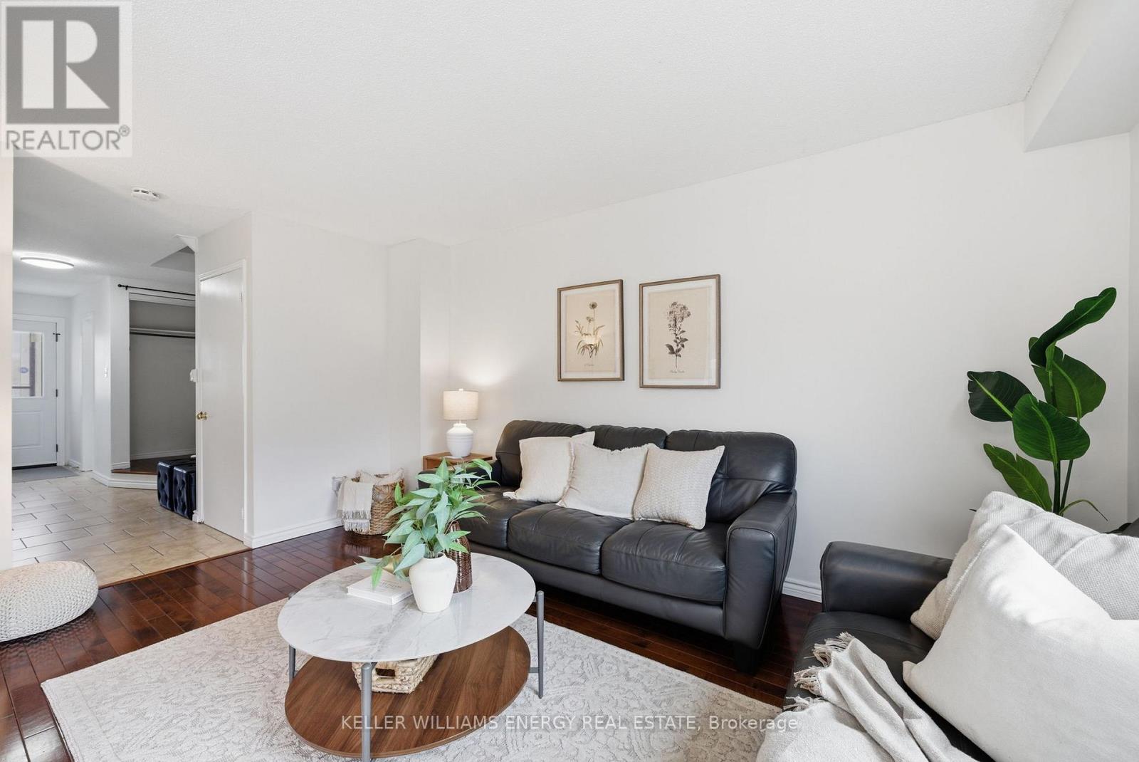 35 Gates Crescent, Ajax, Ontario  L1S 7E6 - Photo 4 - E12920958