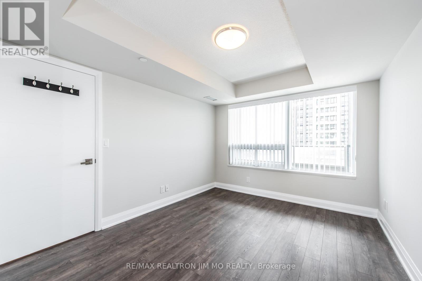 1709 - 18 Uptown Drive, Markham, Ontario  L3R 5M5 - Photo 5 - N12945928