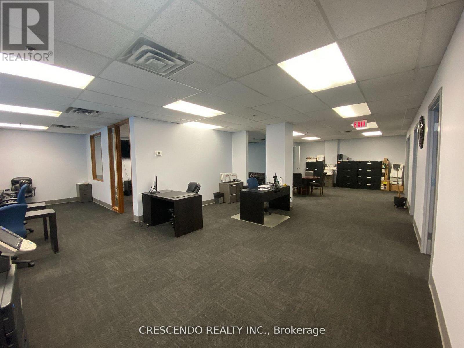 240 - 7050 Weston Road, Vaughan, Ontario  L4L 8G7 - Photo 10 - N12945968