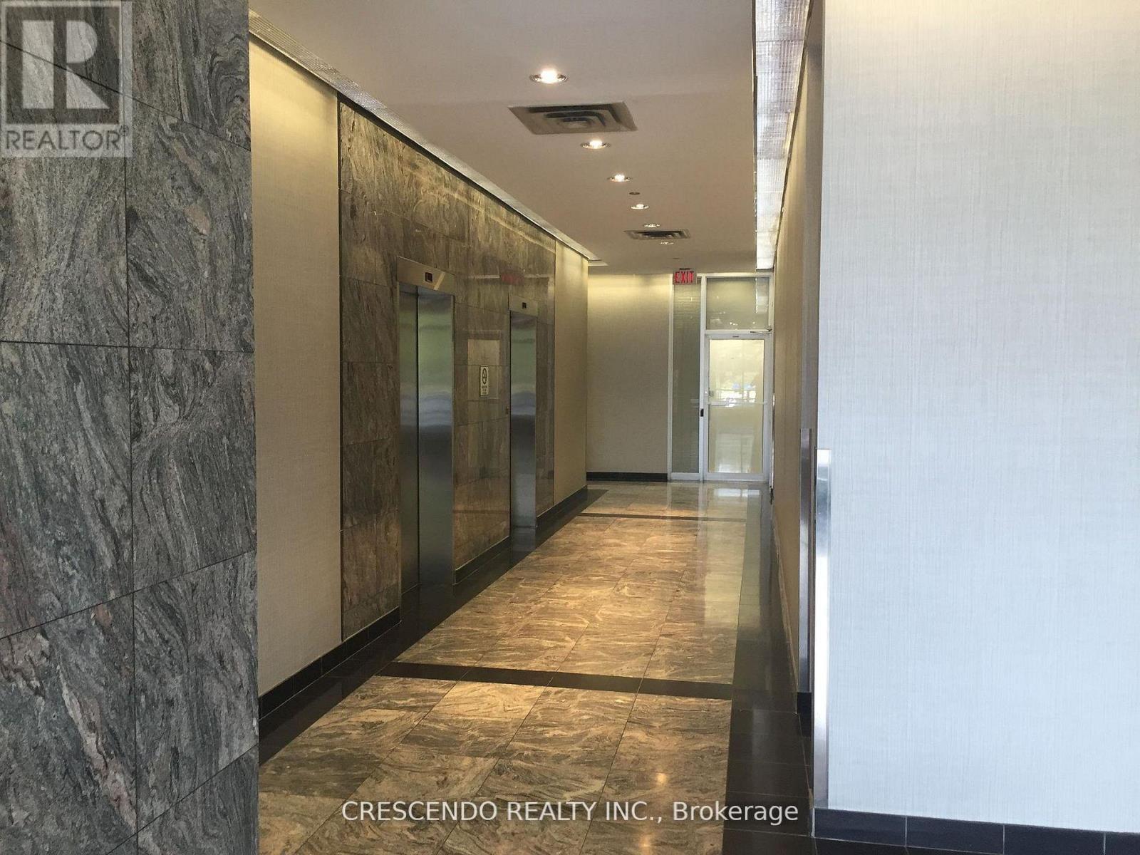 240 - 7050 Weston Road, Vaughan, Ontario  L4L 8G7 - Photo 4 - N12945968