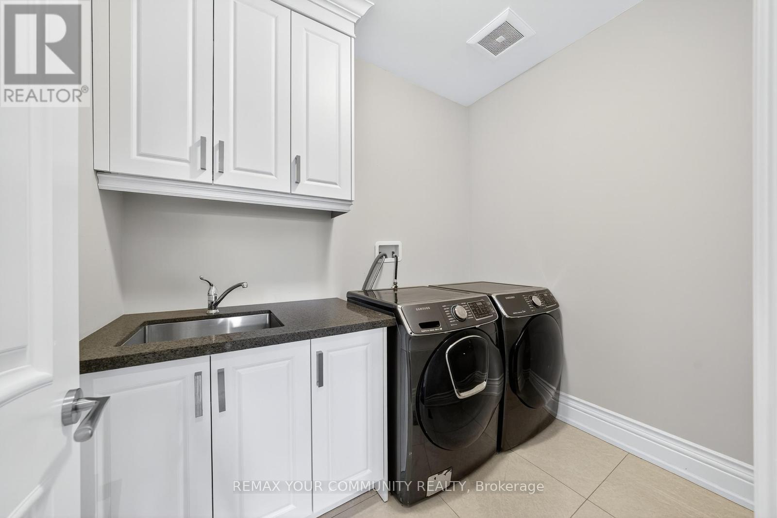 1 Lancer Drive, Vaughan, Ontario  L6A 1E4 - Photo 23 - N12945982