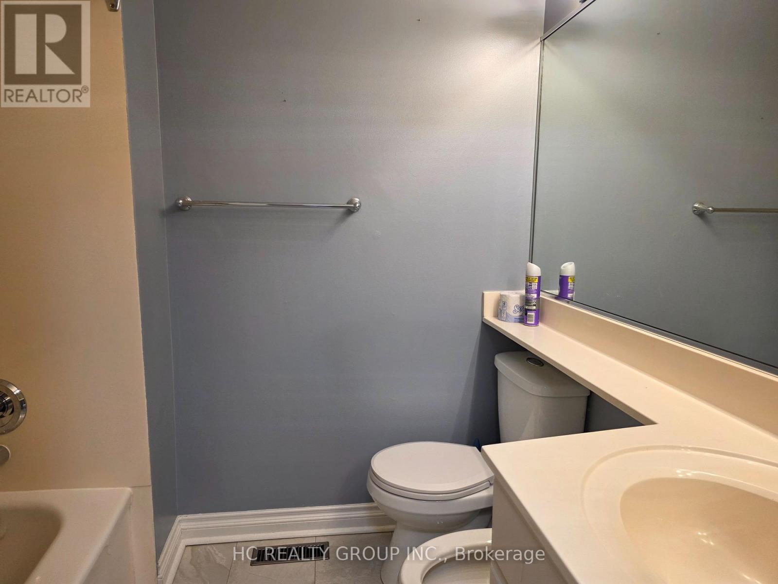 (Main/upper Level) - 3161 Rymal Road, Mississauga, Ontario  L4Y 3B4 - Photo 17 - W12945854