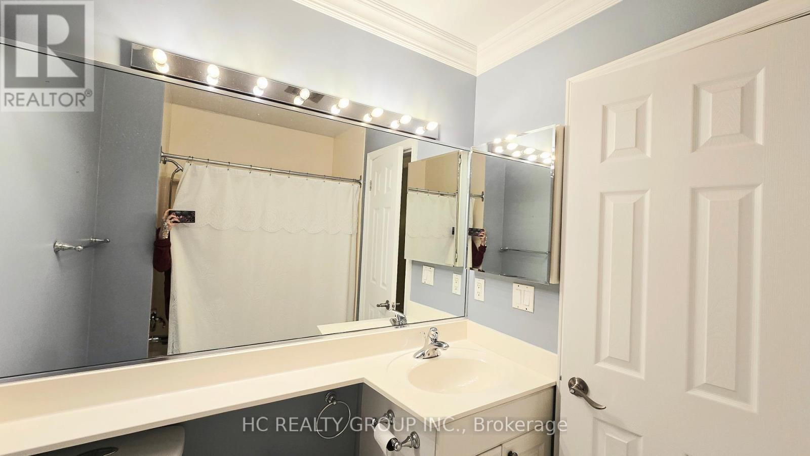 (Main/upper Level) - 3161 Rymal Road, Mississauga, Ontario  L4Y 3B4 - Photo 19 - W12945854