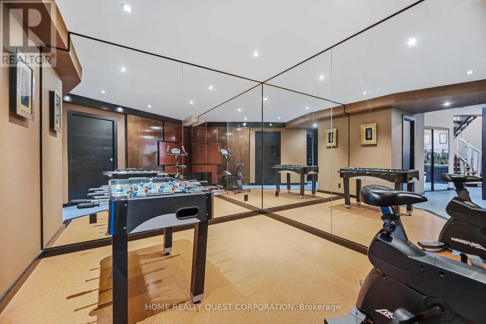 186 Wyndham Street, Mississauga, Ontario  L5M 1N5 - Photo 32 - W12945860