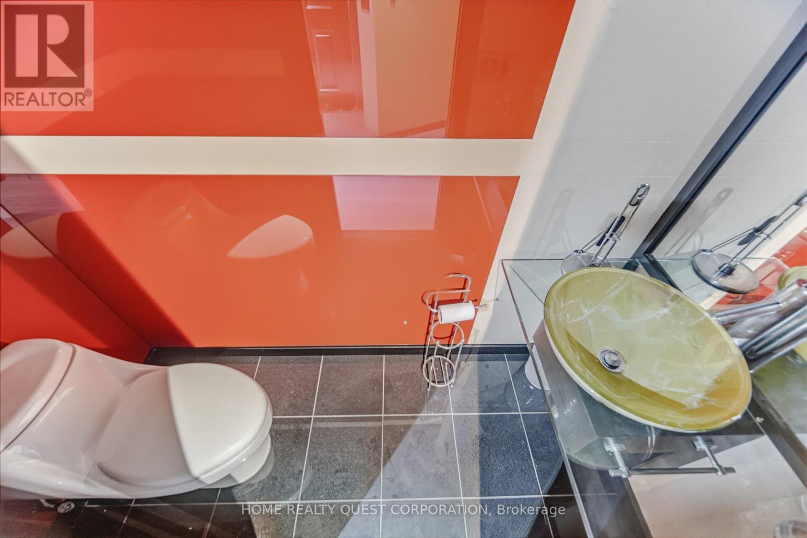 186 Wyndham Street, Mississauga, Ontario  L5M 1N5 - Photo 34 - W12945860