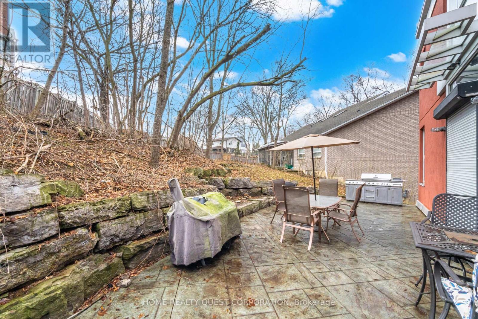 186 Wyndham Street, Mississauga, Ontario  L5M 1N5 - Photo 35 - W12945860