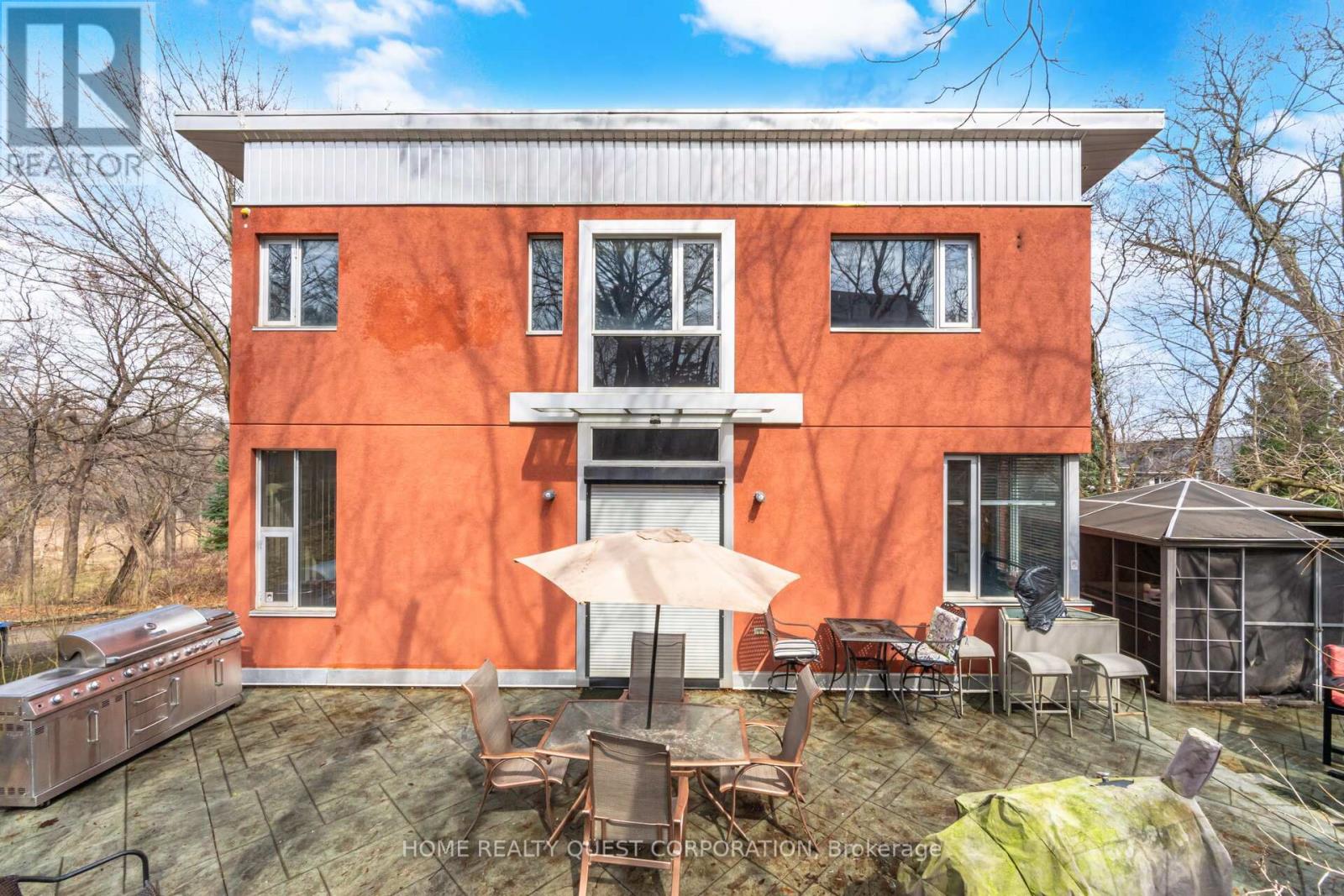 186 Wyndham Street, Mississauga, Ontario  L5M 1N5 - Photo 38 - W12945860