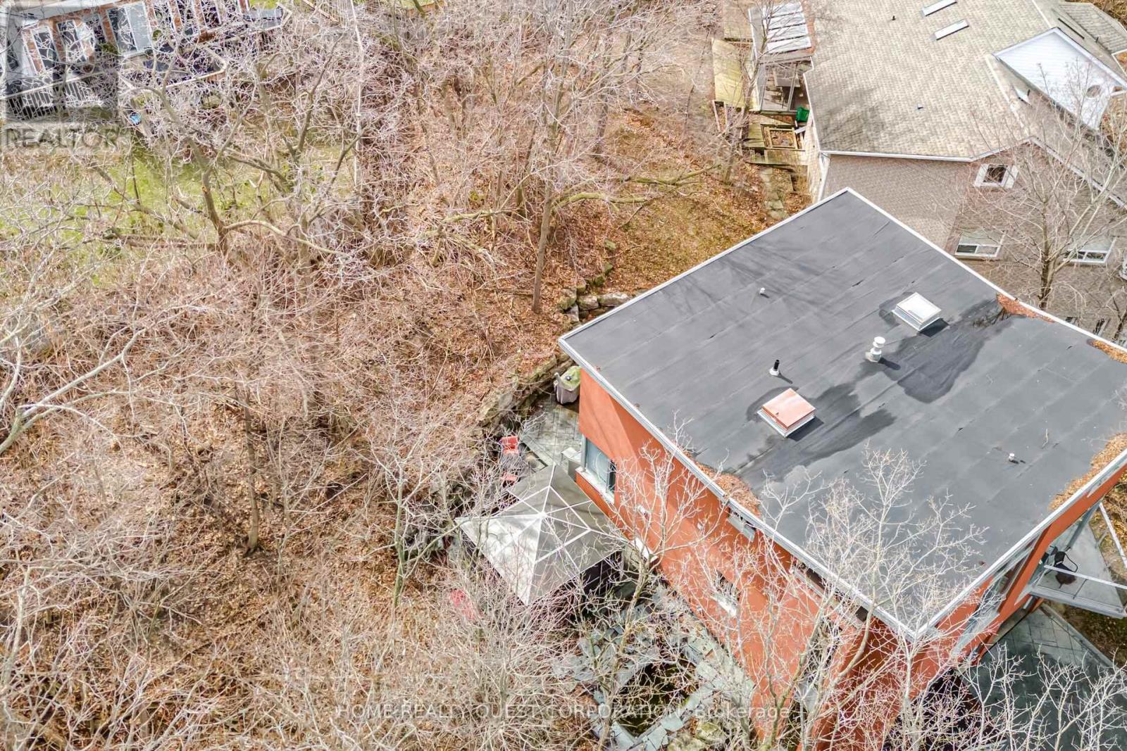 186 Wyndham Street, Mississauga, Ontario  L5M 1N5 - Photo 40 - W12945860