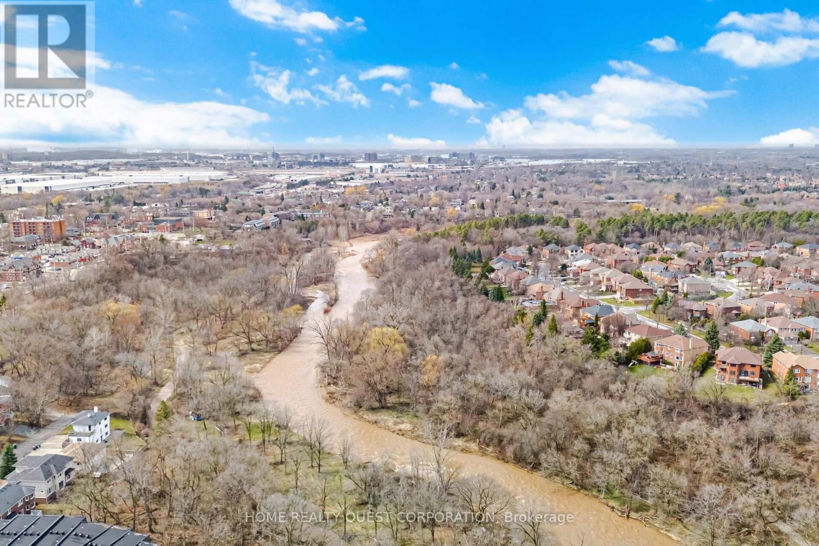 186 Wyndham Street, Mississauga, Ontario  L5M 1N5 - Photo 42 - W12945860