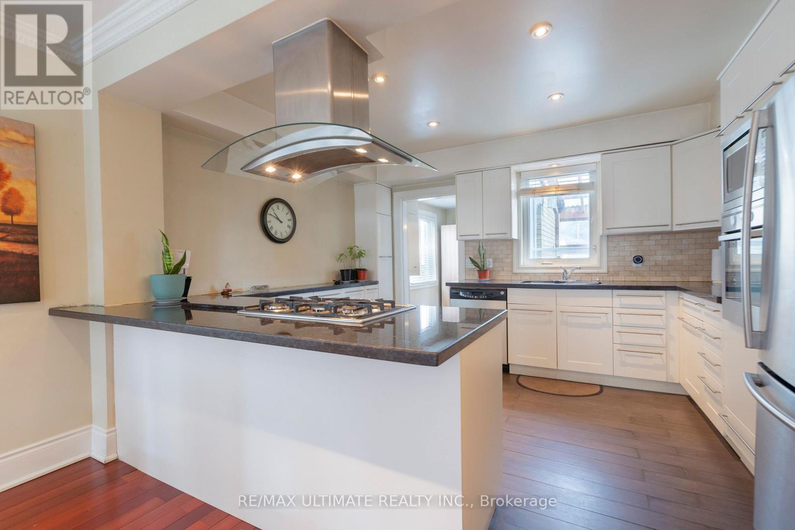 116 Ascot Avenue, Toronto, Ontario  M6E 1G2 - Photo 12 - W12945876