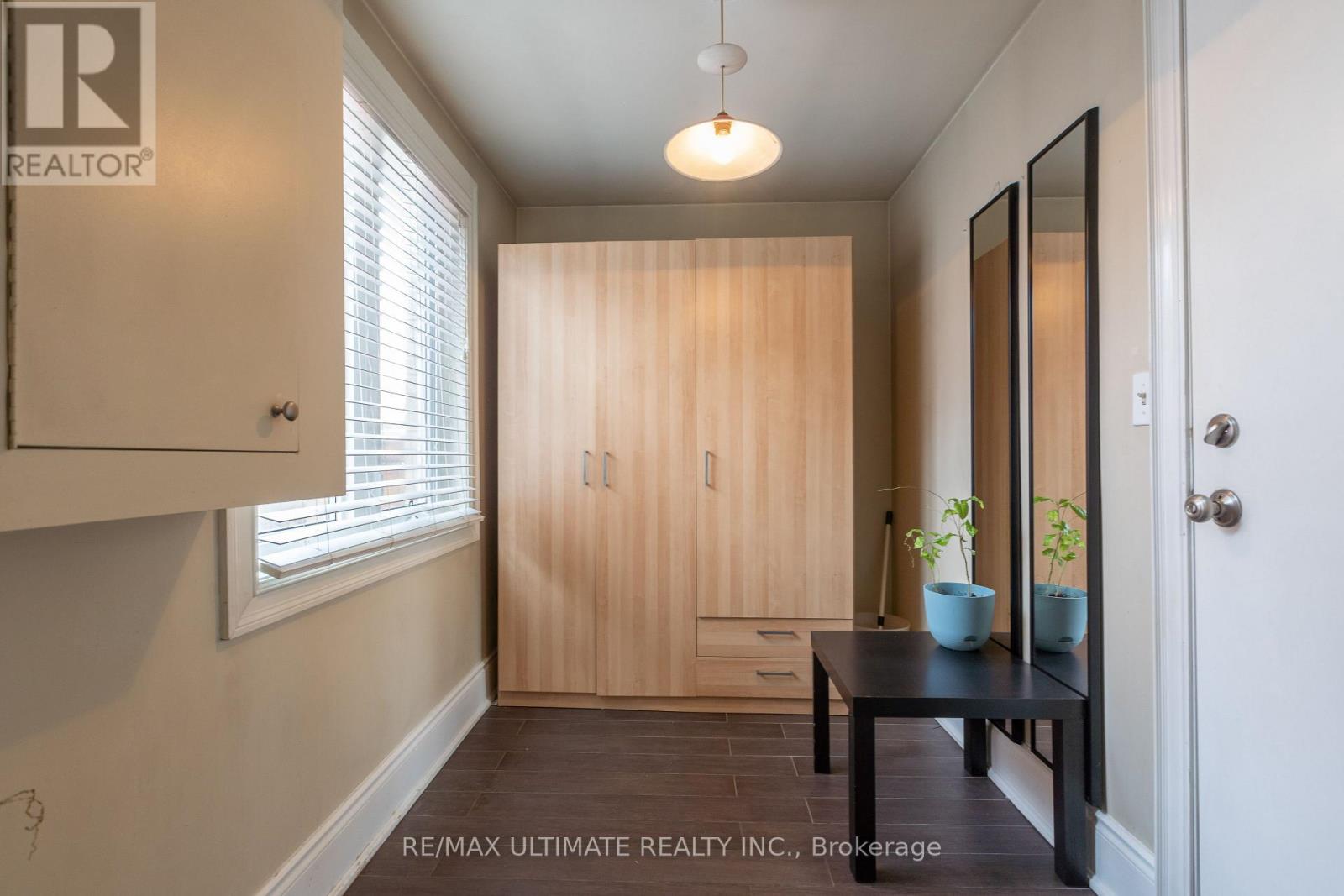 116 Ascot Avenue, Toronto, Ontario  M6E 1G2 - Photo 16 - W12945876