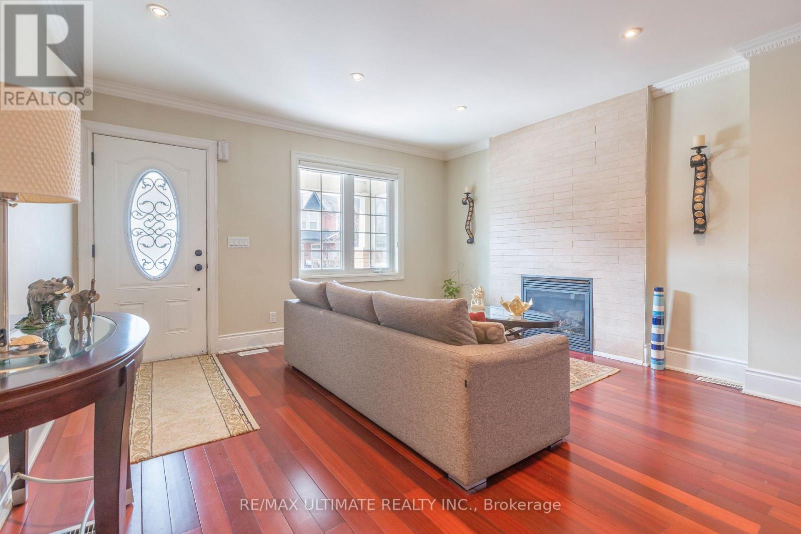 116 Ascot Avenue, Toronto, Ontario  M6E 1G2 - Photo 2 - W12945876