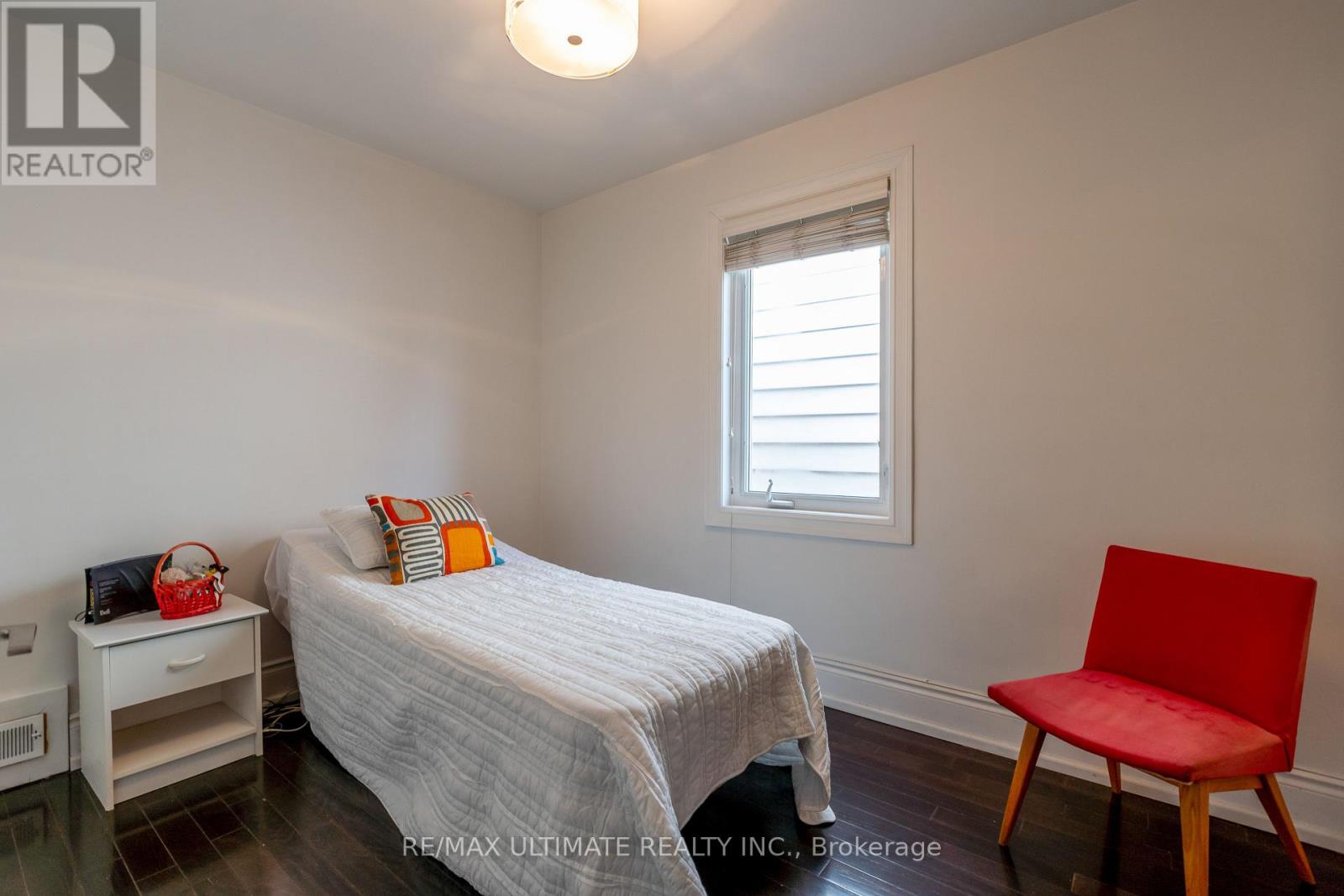 116 Ascot Avenue, Toronto, Ontario  M6E 1G2 - Photo 21 - W12945876