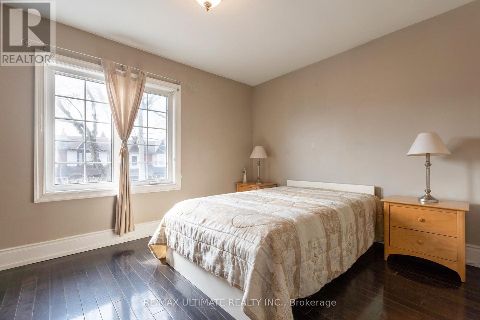 116 Ascot Avenue, Toronto, Ontario  M6E 1G2 - Photo 23 - W12945876