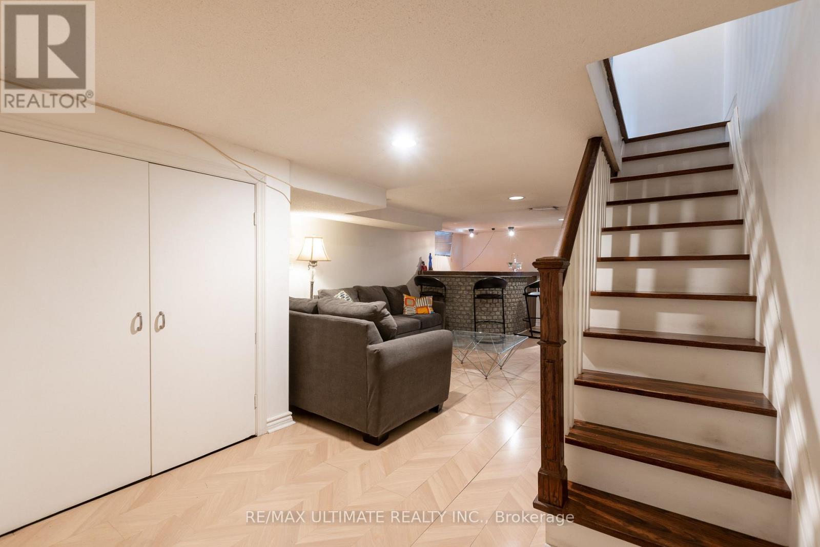 116 Ascot Avenue, Toronto, Ontario  M6E 1G2 - Photo 25 - W12945876