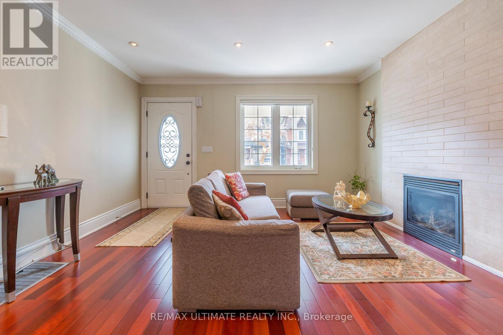 116 Ascot Avenue, Toronto, Ontario  M6E 1G2 - Photo 4 - W12945876