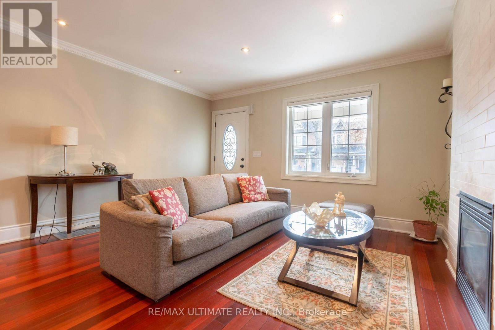 116 Ascot Avenue, Toronto, Ontario  M6E 1G2 - Photo 9 - W12945876