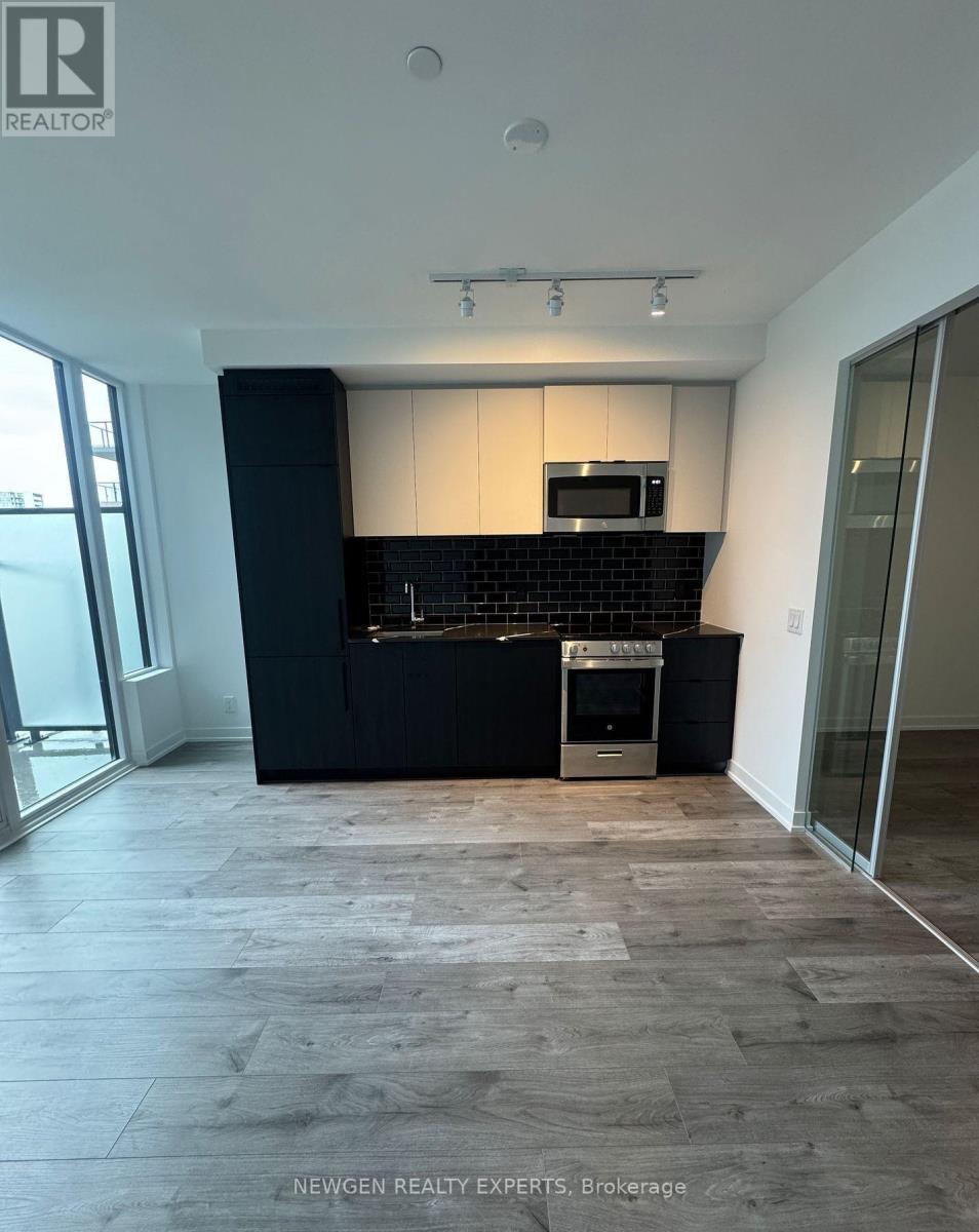 501 - 285 Dufferin Street, Toronto, Ontario  M6K 1Z7 - Photo 7 - W12945880