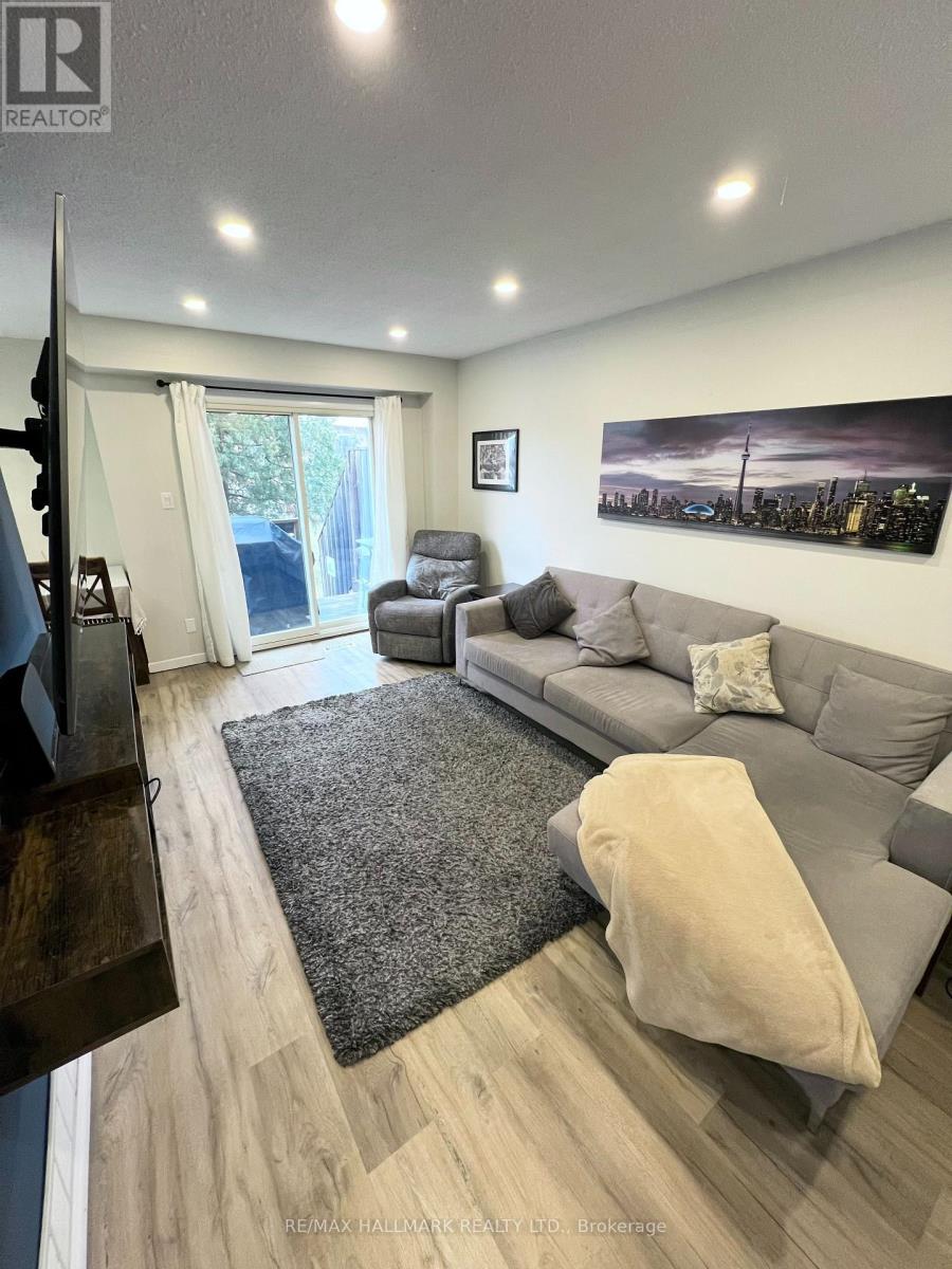 34 - 15 Guildwood Parkway, Toronto, Ontario  M1E 4Y8 - Photo 2 - E12912092