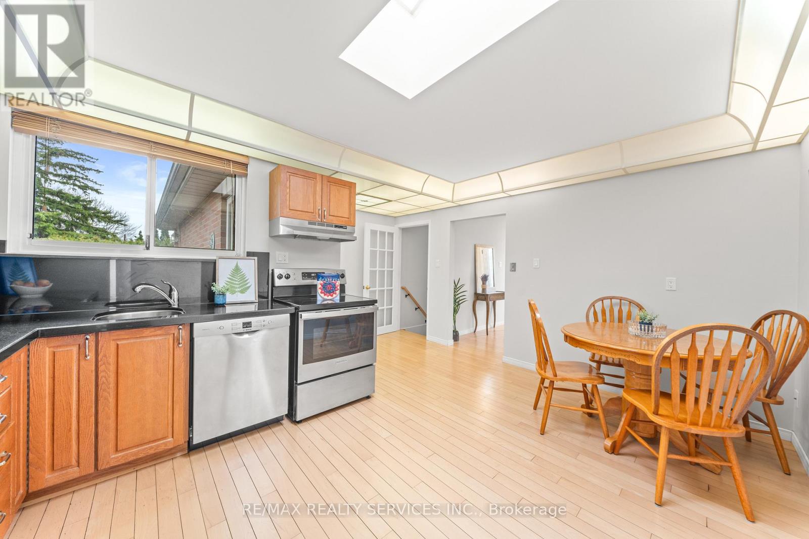 71 Belmont Drive, Brampton, Ontario  L6T 2K5 - Photo 19 - W12945966