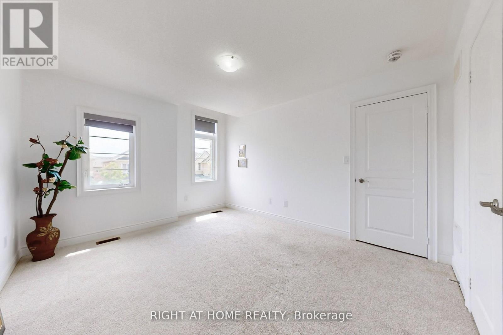 423 Grindstone Trail, Oakville, Ontario  L6H 0S1 - Photo 36 - W12945970