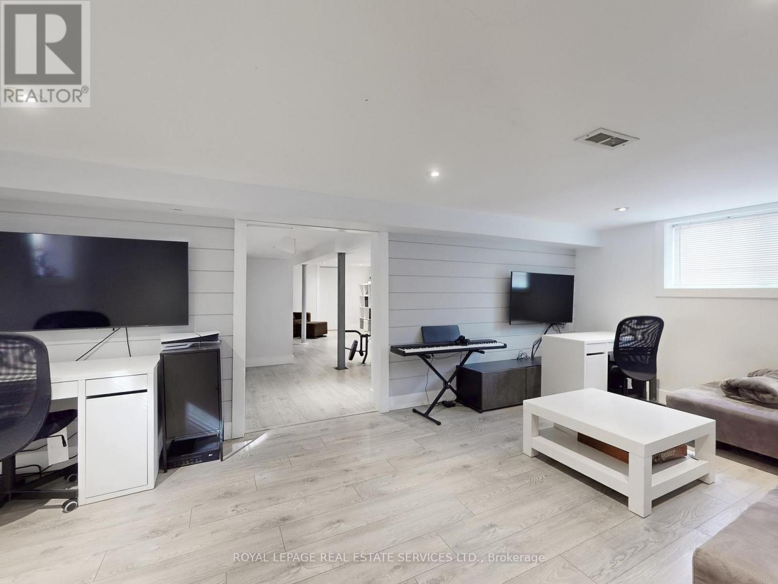 113 Grand Avenue, Toronto, Ontario  M8Y 2Z4 - Photo 17 - W12945984