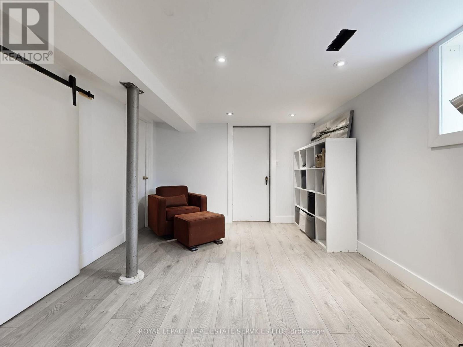 113 Grand Avenue, Toronto, Ontario  M8Y 2Z4 - Photo 19 - W12945984