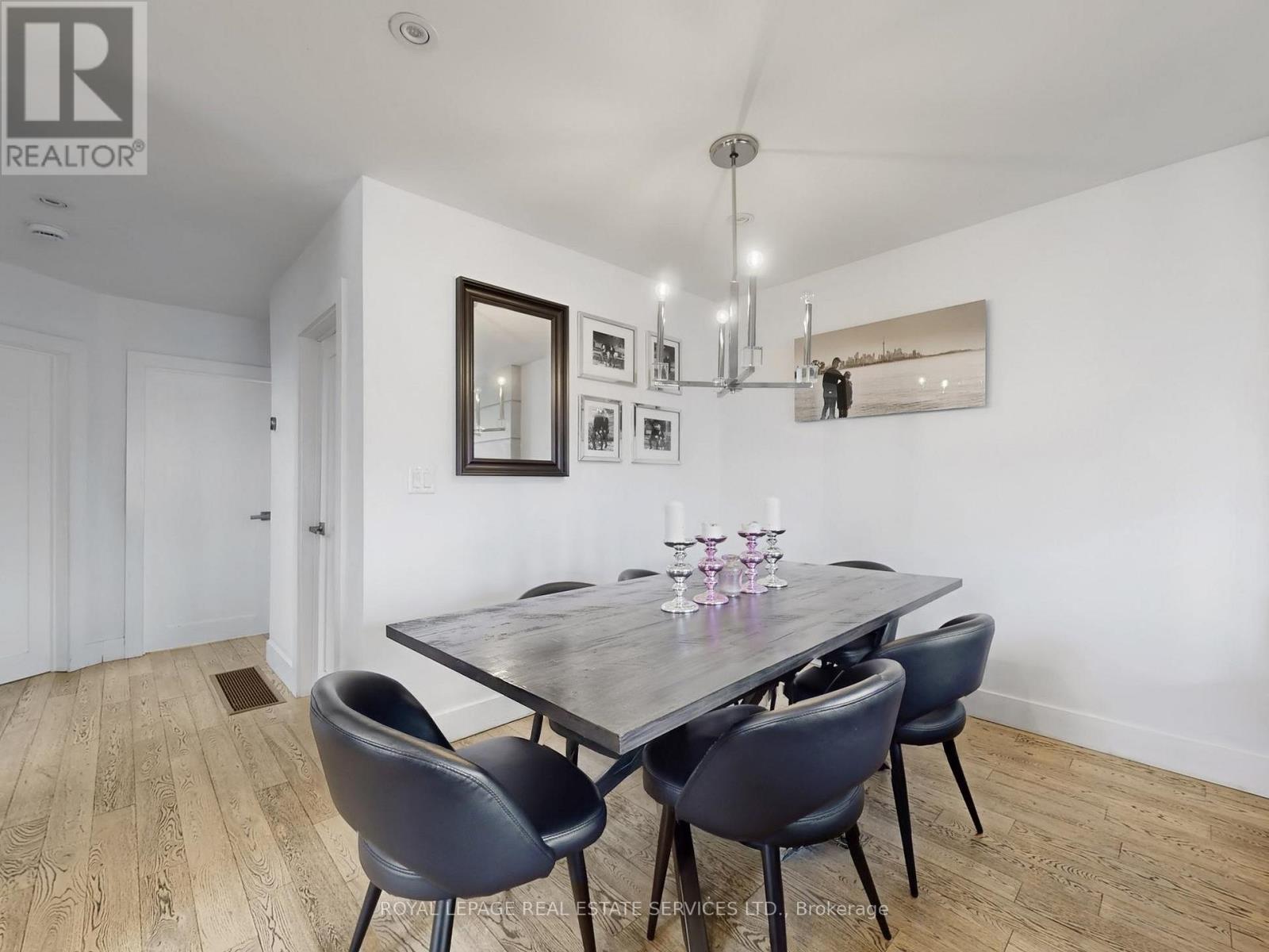 113 Grand Avenue, Toronto, Ontario  M8Y 2Z4 - Photo 4 - W12945984