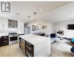 113 GRAND AVENUE, Toronto, Ontario