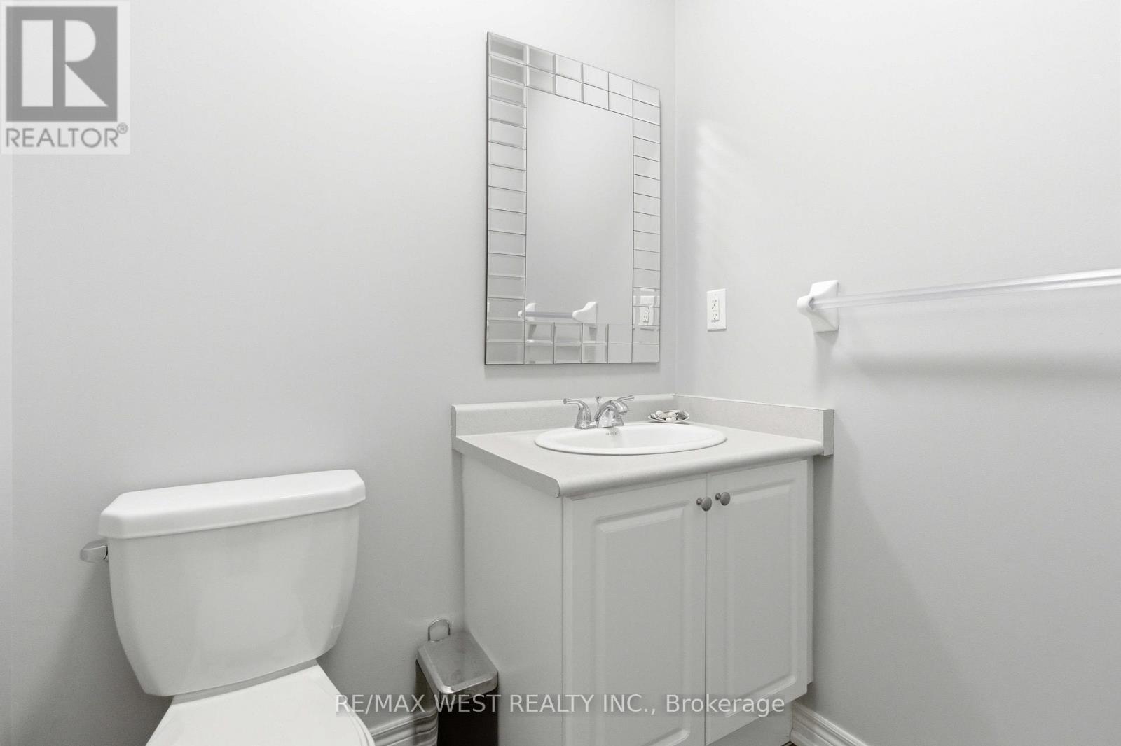 116 Lesabre Crescent, Brampton, Ontario  L6P 0W4 - Photo 10 - W12945998